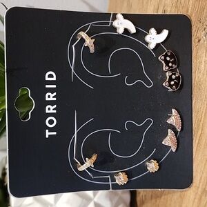 Torrid - Spooky Ghost Stud Set & Cuff​​​​​​